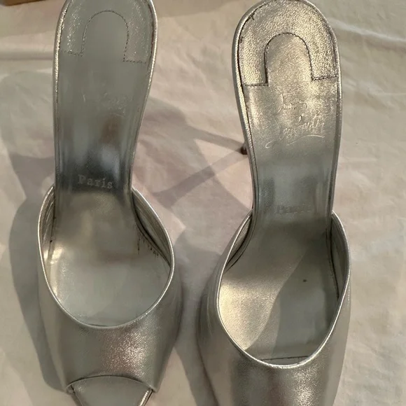 Christian Louboutin Silver Me Dolly - Picture 4 of 16